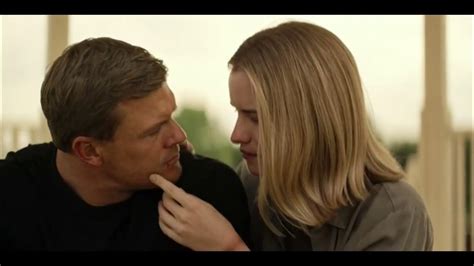 Reacher / Kissing Scenes — Jack and Roscoe (Alan Ritchson。